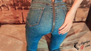 Teen Fingering Wet Pussy & Play Vibrator in the Sexy Jeans
