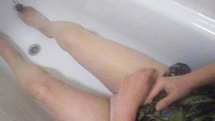 piss slut bath